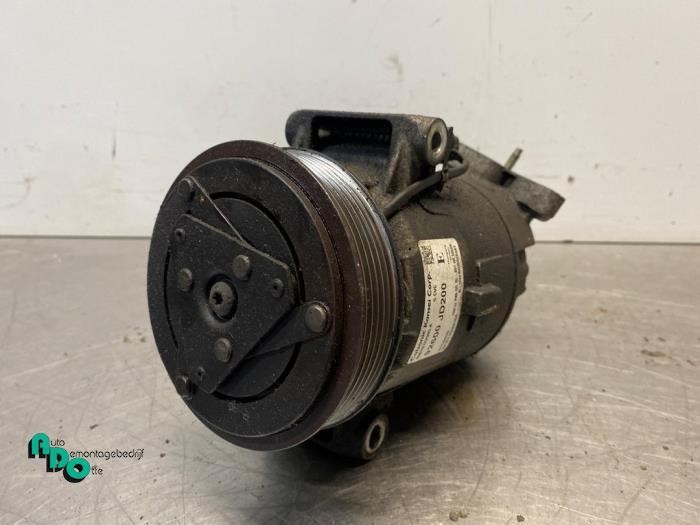 Aircopomp van een Nissan Qashqai (Qashqai 07-), Gebruikt, -, -, Ophalen of Verzenden