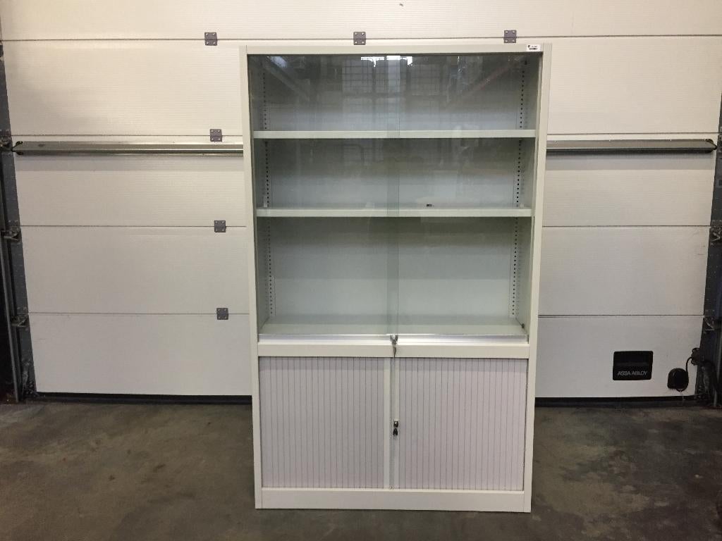 (96) Metalen vitrinekast met onderaan rolluiken, Maison & Meubles, Armoires | Vitrines, Comme neuf, Enlèvement