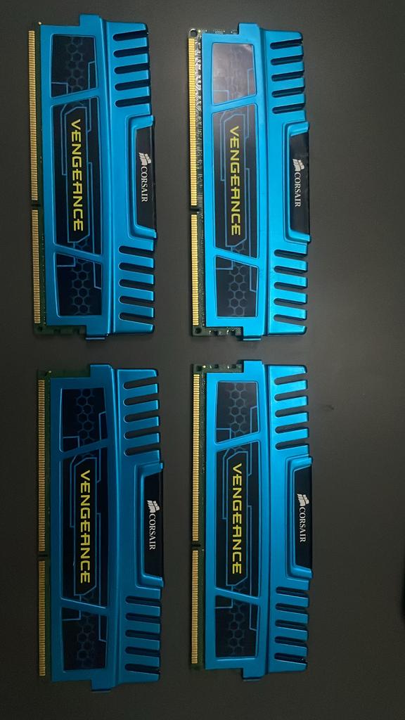 RAM Corsair de 4 Go chacune (16 Go au total ) en DDR3, Enlèvement ou Envoi, Comme neuf, DDR3