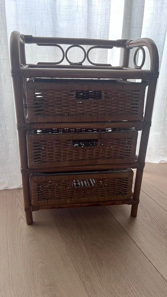 Rieten nachtkastje, Huis en Inrichting, Slaapkamer | Nachtkastjes, Ophalen, Gebruikt