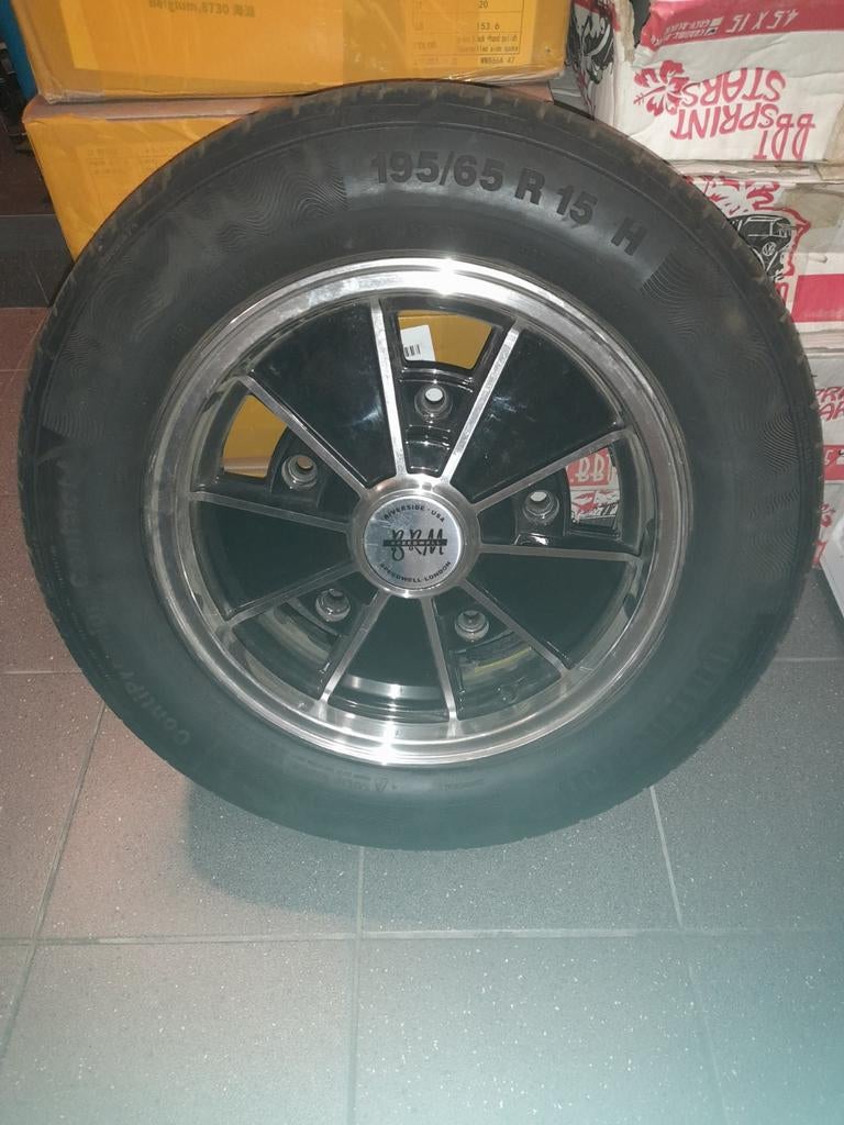 Volkswagen oldtimer velgen met band, Ophalen, Band(en)