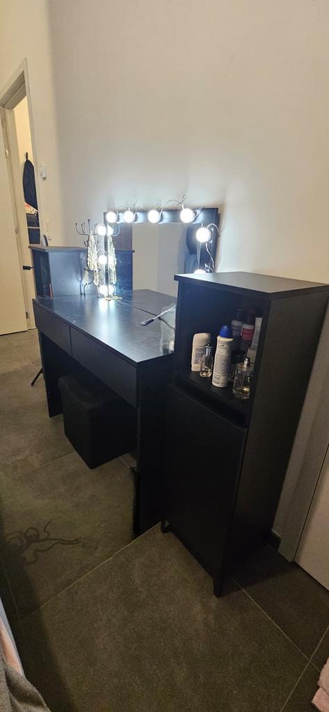 2 zwarte kasten + Schmink tafel, Huis en Inrichting, Barren, Zo goed als nieuw, Ophalen of Verzenden