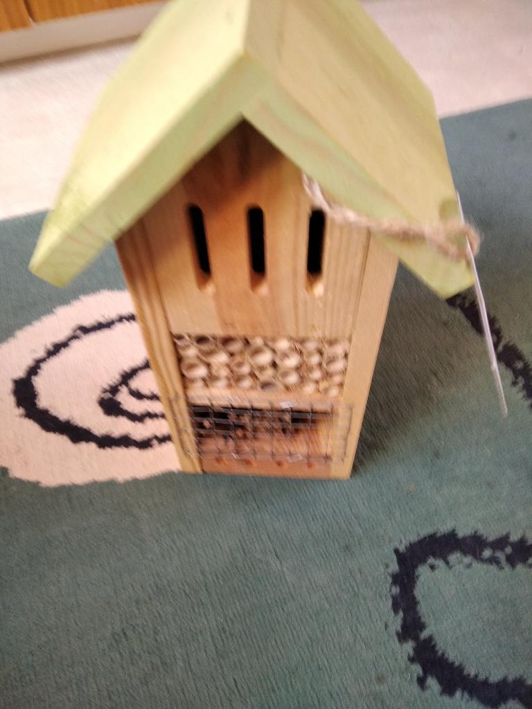 Insectenhotel, Bijen