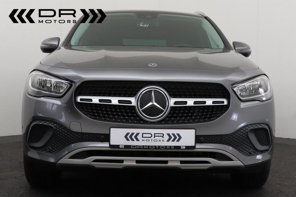 Mercedes-Benz GLA 180 DCT 7-GTRONIC - NAVI - CAMERA - DAB, 4 deurs, 4 cilinders, Bedrijf, USB