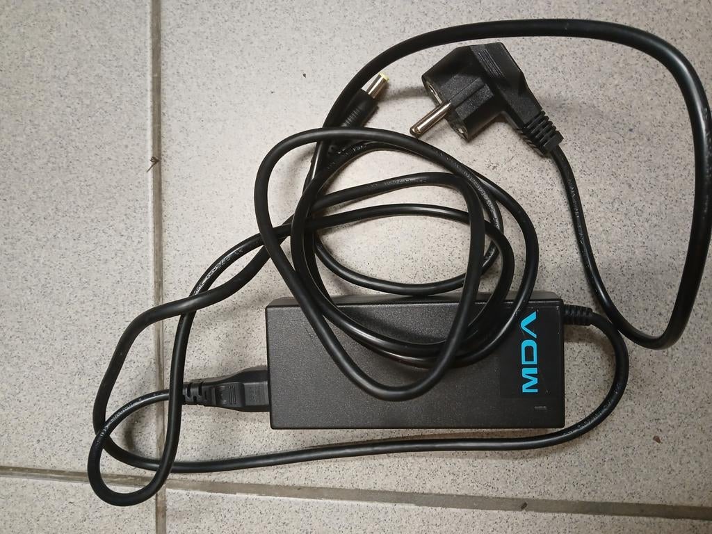 Batterijlader, Enlèvement, Comme neuf