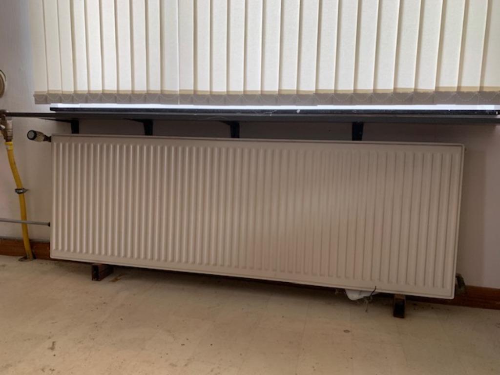 8 radiateurs, Enlèvement