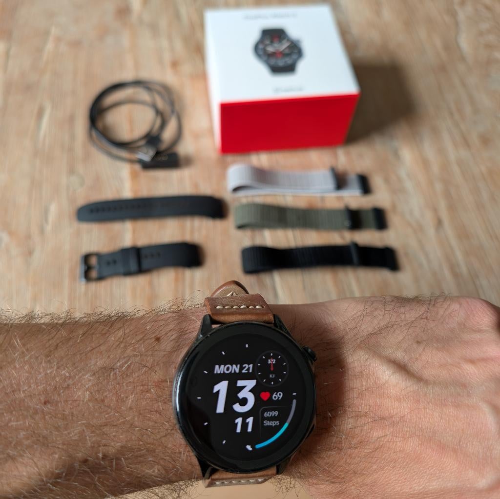 OnePlus Watch 2 – Nieuwstaat met Garantie + Lederen bandje, Handtassen en Accessoires, Smartwatches, Zo goed als nieuw, Android