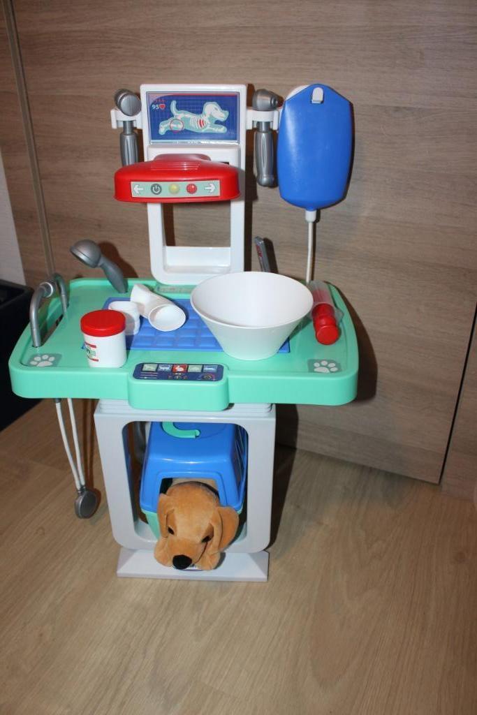 table vétérinaire enfant - écoiffier, Enfants & Bébés, Enlèvement, Utilisé