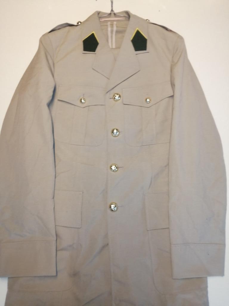 BELGIQUE - ABL - UNIFORME ETE CHASSEUR A PIED - 1977, Collections, Enlèvement ou Envoi, Armée de terre, Vêtements ou Chaussures