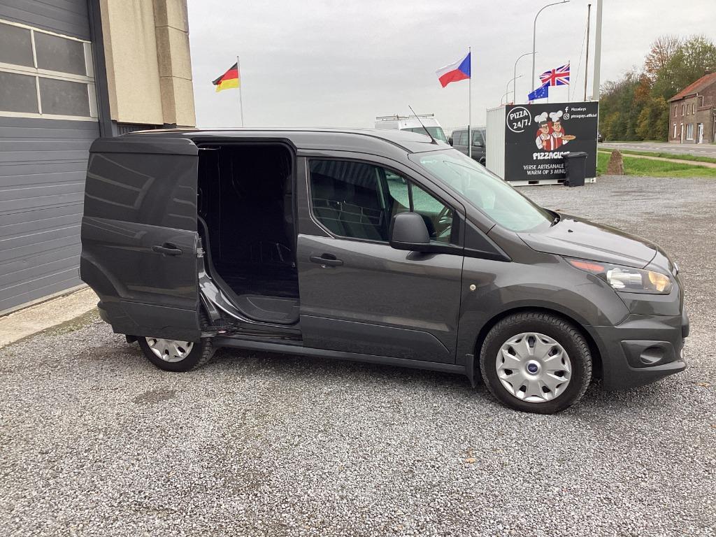 ford connect trend 100pk 2019 3plaatsen airco 9950e, Auto's, Voorwielaandrijving, Stof, 4 cilinders, Bedrijf