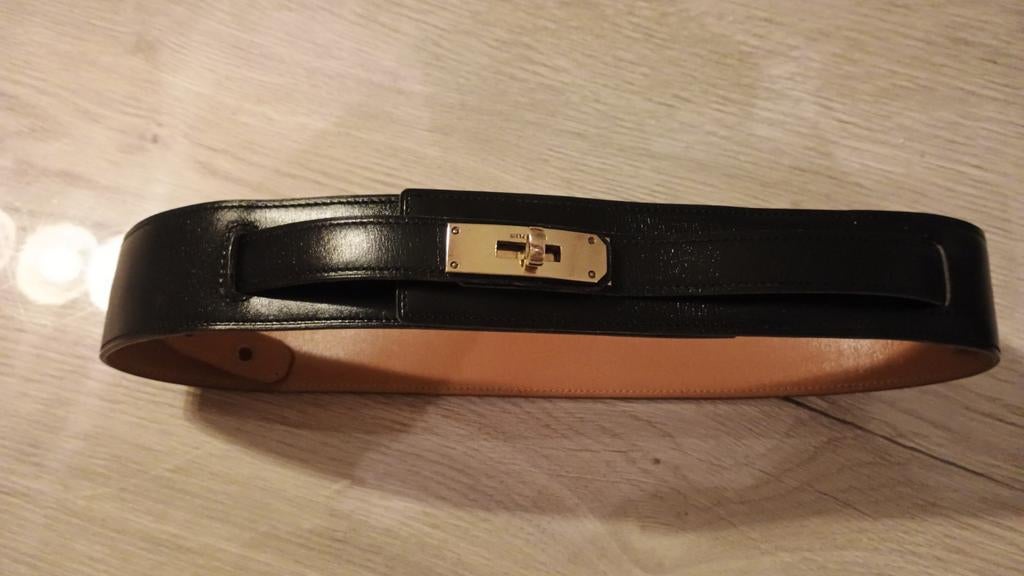 Ceinture Hermès, Enlèvement
