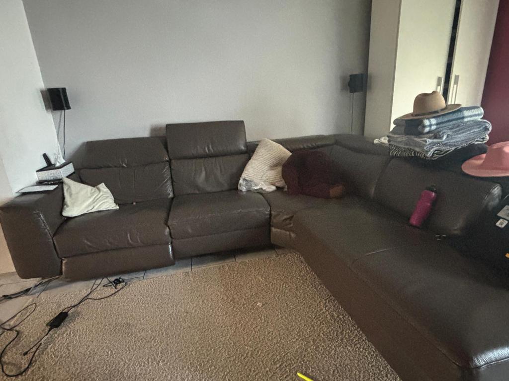 Canapé italiano meilleur qualite, Huis en Inrichting, Zetels | Zetels, Ophalen