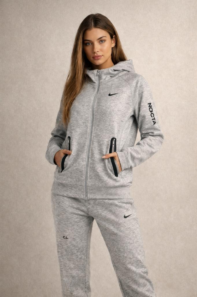 Ensemble nike gris nocta, Kleding | Heren, Sportkleding, Nieuw, Algemeen, Maat 48/50 (M), Grijs, Ophalen of Verzenden