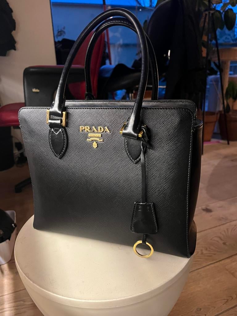 Prada handtas, Ophalen, Zo goed als nieuw, Handtas