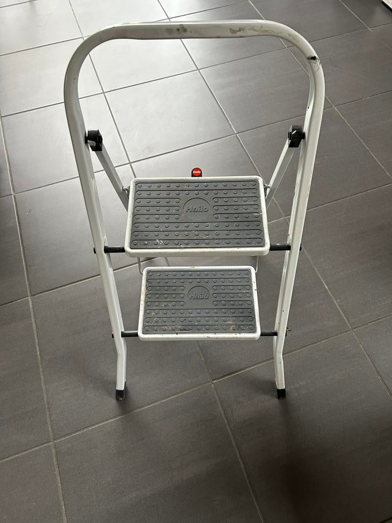 Escabeau, Bricolage & Construction, Échelles & Escaliers, Enlèvement ou Envoi, Comme neuf, Échelle, Pliable ou rétractable/escamotable