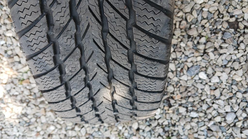 2 pneus hiver, Enlèvement ou Envoi, Pneus hiver, Pneu(s)