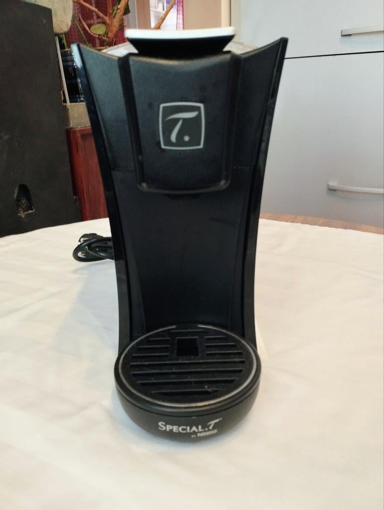 Théière électrique DELONGHI, Enlèvement, Comme neuf