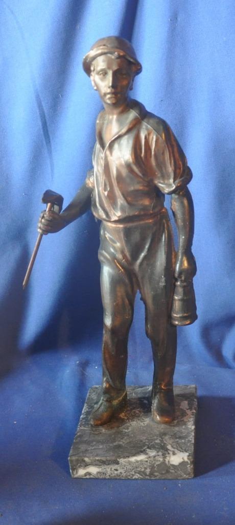 statue mineur de fond regule couleur bronze sur marbre, Antiquités & Art, Antiquités | Bronze & Cuivre, Enlèvement ou Envoi, Cuivre