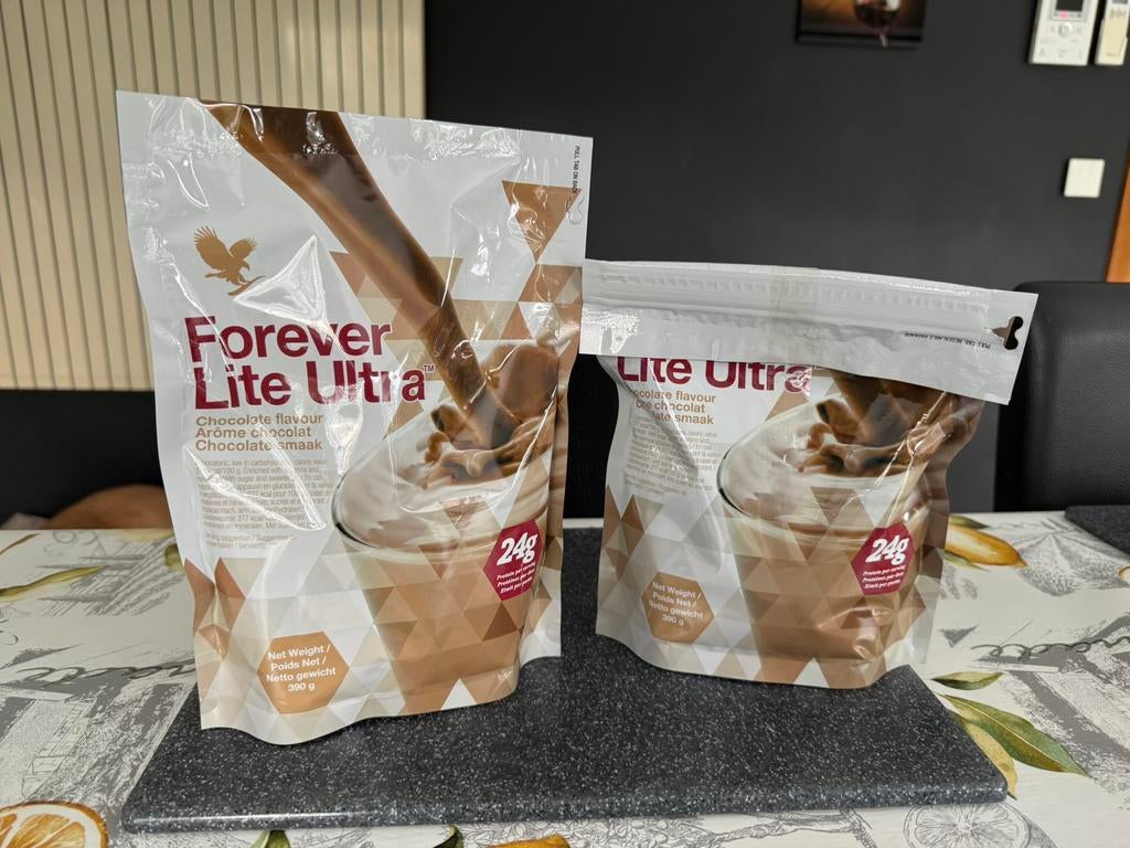 Eiwitshakepoeder (24 g), chocoladesmaak, 2 zakjes, Sport en Fitness, Ophalen of Verzenden, Nieuw