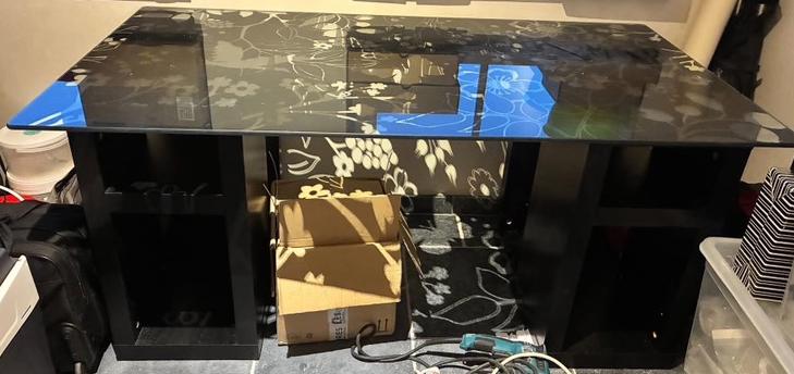 Bureau bloemen zwart, Huis en Inrichting, Ophalen, Zo goed als nieuw, Bureau