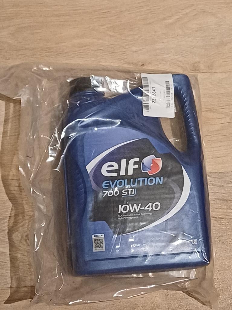 HUILE MOTEUR NEUF 4L, Autos : Divers, Enlèvement