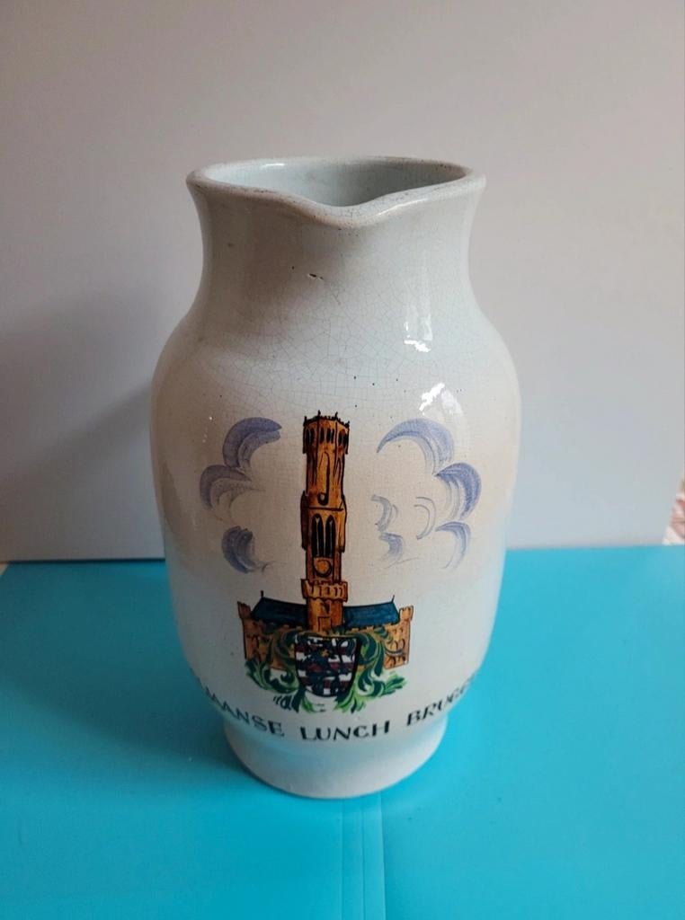 Cruche antique de la ville de brugge 1958