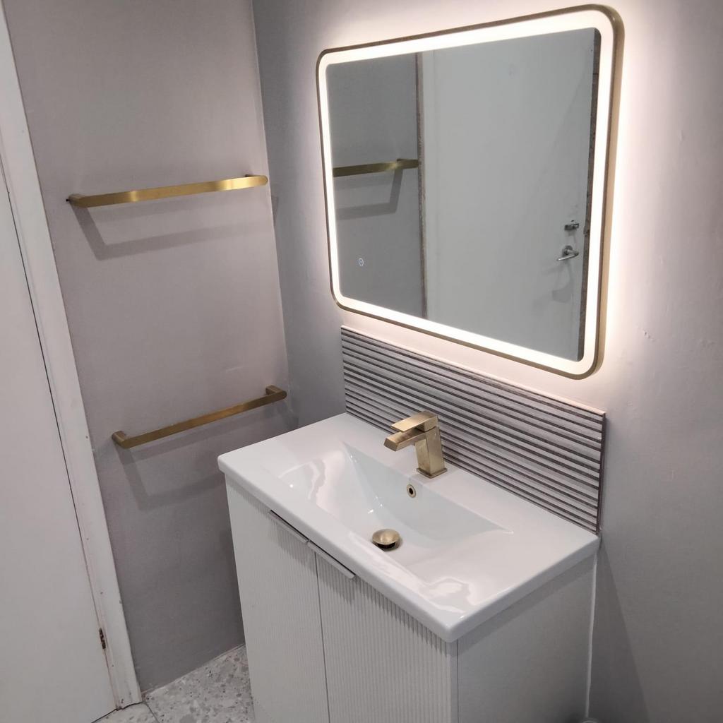 Renovation, peinture et encore beaucoup autre travail, Enlèvement ou Envoi