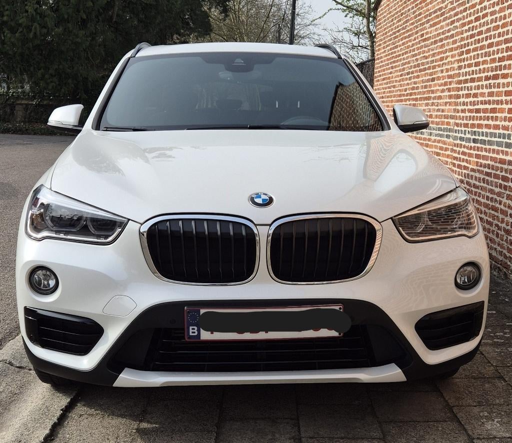 BMW X1 - xDrive20d AdBlue - 190 pk - Full Option, Auto's, BMW, Stof, 1995 cc, 4 cilinders, 2000 kg