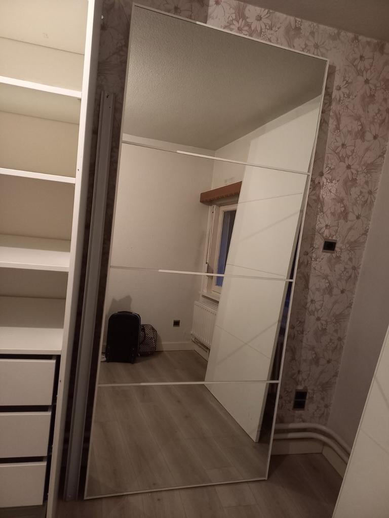 Armoire Ikea Mehamn à portes coulissantes, Moins de 25 cm, Verre, 100 à 150 cm, Enlèvement