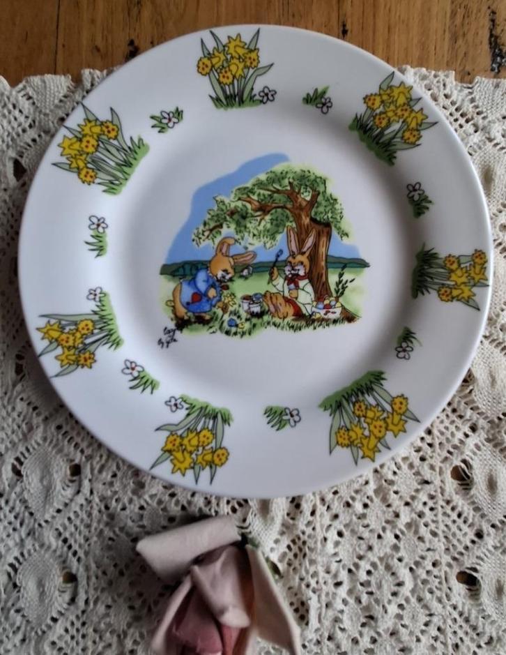 Vintage Duits GOTZ kinderbordje, haasjes en narcissen, PASEN, Diversen, Pasen, -, -, Ophalen of Verzenden, Zo goed als nieuw
