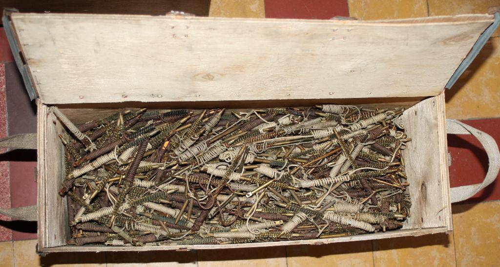 100 Reinigingskoorden met koperen borstel voor wapen, Sport en Fitness, Ophalen of Verzenden, Zo goed als nieuw