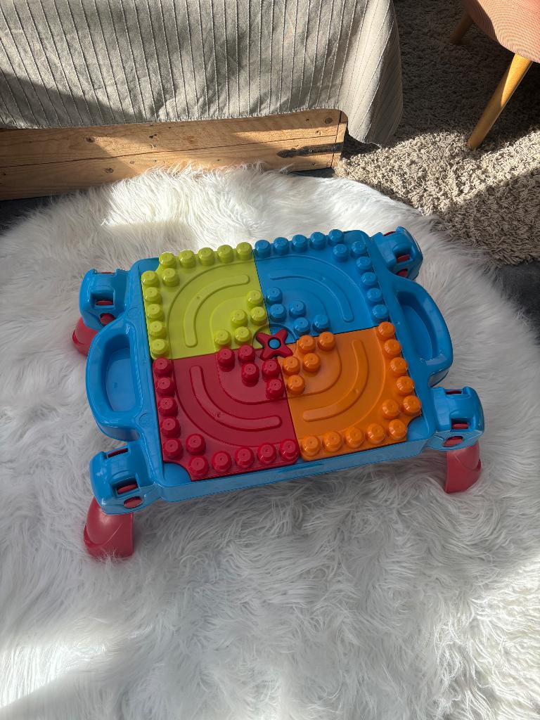 Table Mega bloks, Kinderen en Baby's, Speelgoed | Bouwstenen, Ophalen, Zo goed als nieuw, Megabloks