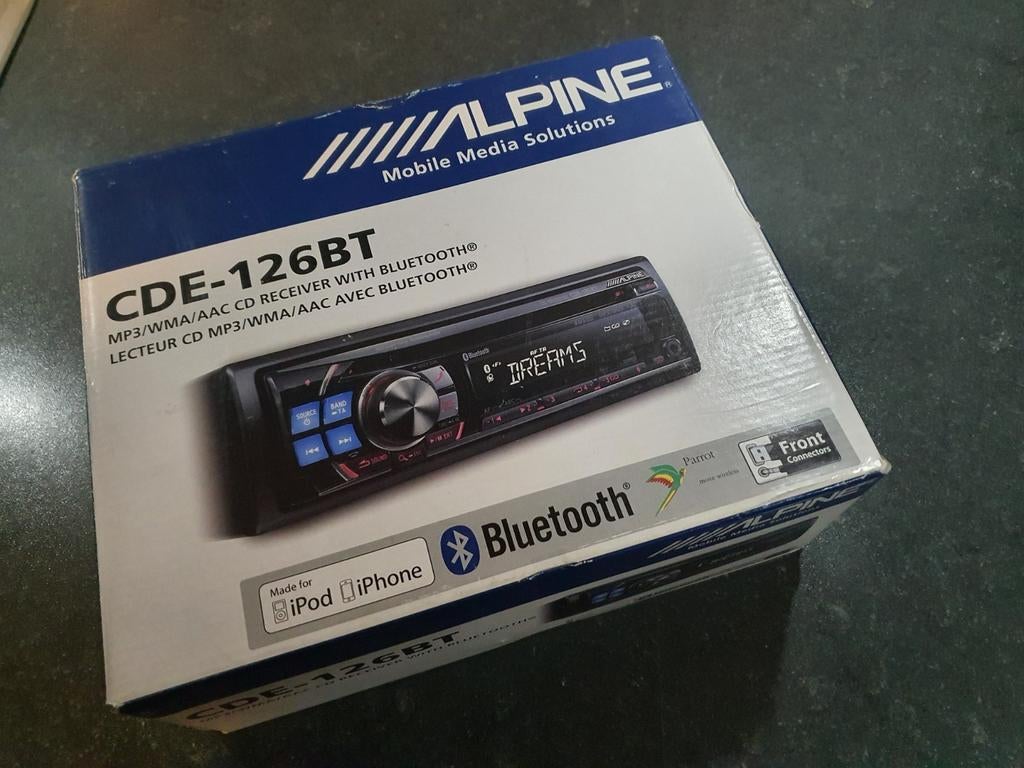 Alpine CDE-126BT autoradio, Enlèvement