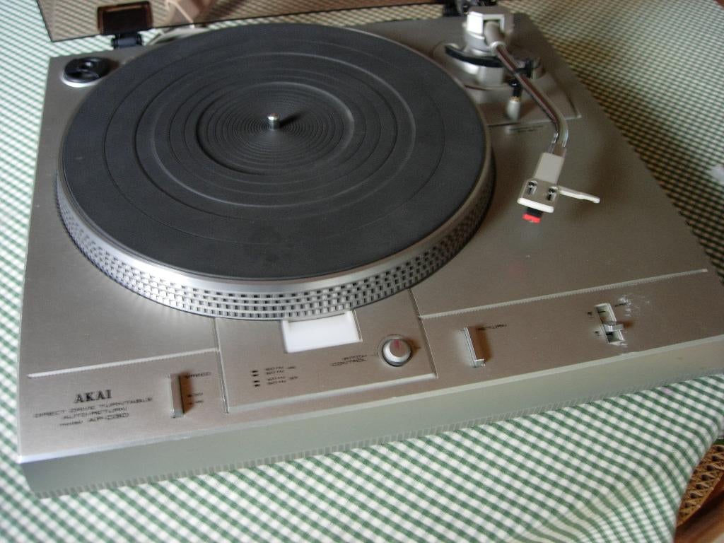 Akai AP-D30 Japan Direct Drive Sera Testée, TV, Hi-fi & Vidéo, Tourne-disques, Reconditionné, Tourne-disque, Akai, Réglage pitch
