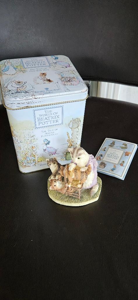 Beeldje Beatrix Potter Tabitha Twitchit Brushing Kittens, Ophalen of Verzenden, Zo goed als nieuw, Dier