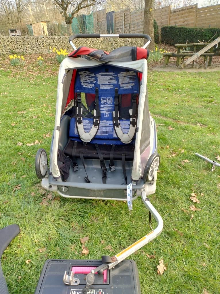 Deux remorques à vélo pour enfants et accessoires, Vélos & Vélomoteurs, Pliable, 20 à 40 kg, Enlèvement, Utilisé