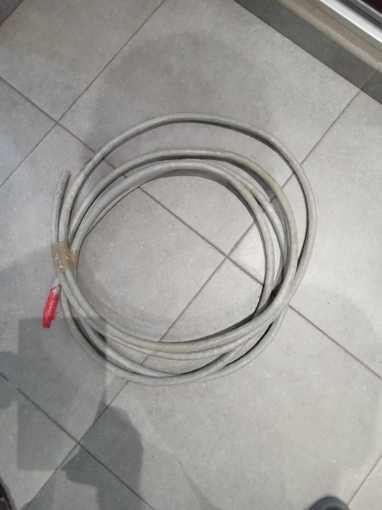 5M de câble 3G6, Enlèvement