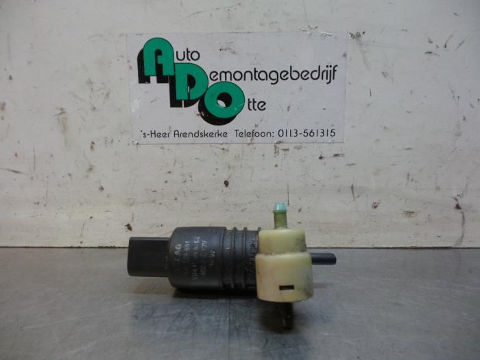 Pompe lave-glace avant d'un Skoda Fabia (Fabia 00-), Autos : Pièces & Accessoires, Vitres & Accessoires, Skoda, Utilisé, 3 mois de garantie