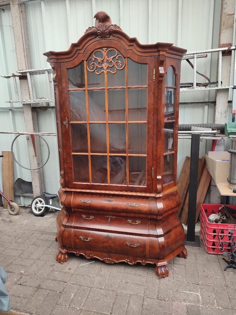 Vitrinekast, Ophalen, Zo goed als nieuw, Met lade(s)