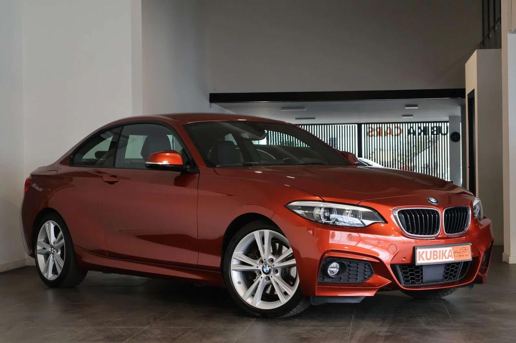 BMW 230 Coupé 230iA OPF M-Pack Keyless TrekH LijnA ACC Gara, Auto's, BMW, https://public.car-pass.be/vhr/e2ee92c9-1205-48d0-b379-fbd34df55294