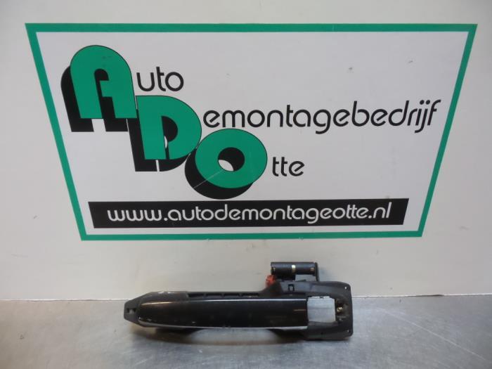 Poignée portière 4portes avant gauche d'un Toyota Corolla, -, Toyota, Utilisé, -