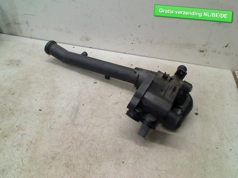 THERMOSTAATHUIS Volkswagen (032121111CT), Auto-onderdelen, Gebruikt, De Bloemendaal 21 21
5221 EB  'S HERTOGENBOSCH, NL, Info@123Parts.nl