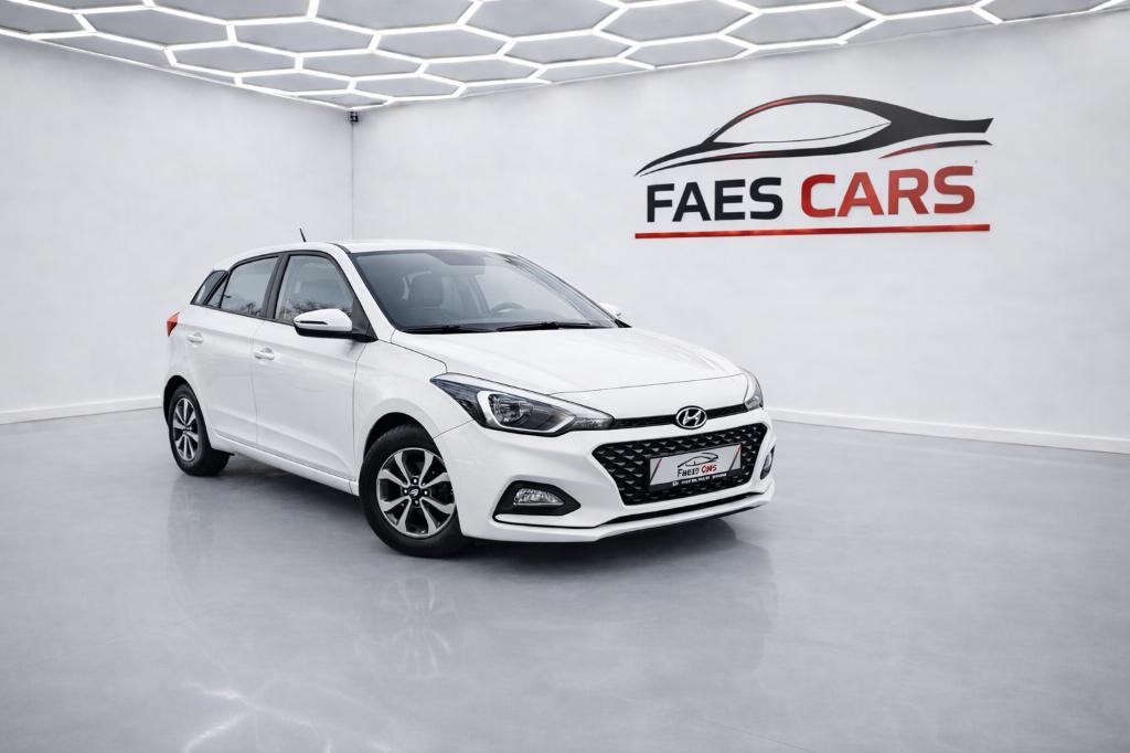Hyunda I20 goed uitgerust, Auto's, Hyundai, Voorwielaandrijving, 4 cilinders, Wit, 55 kW