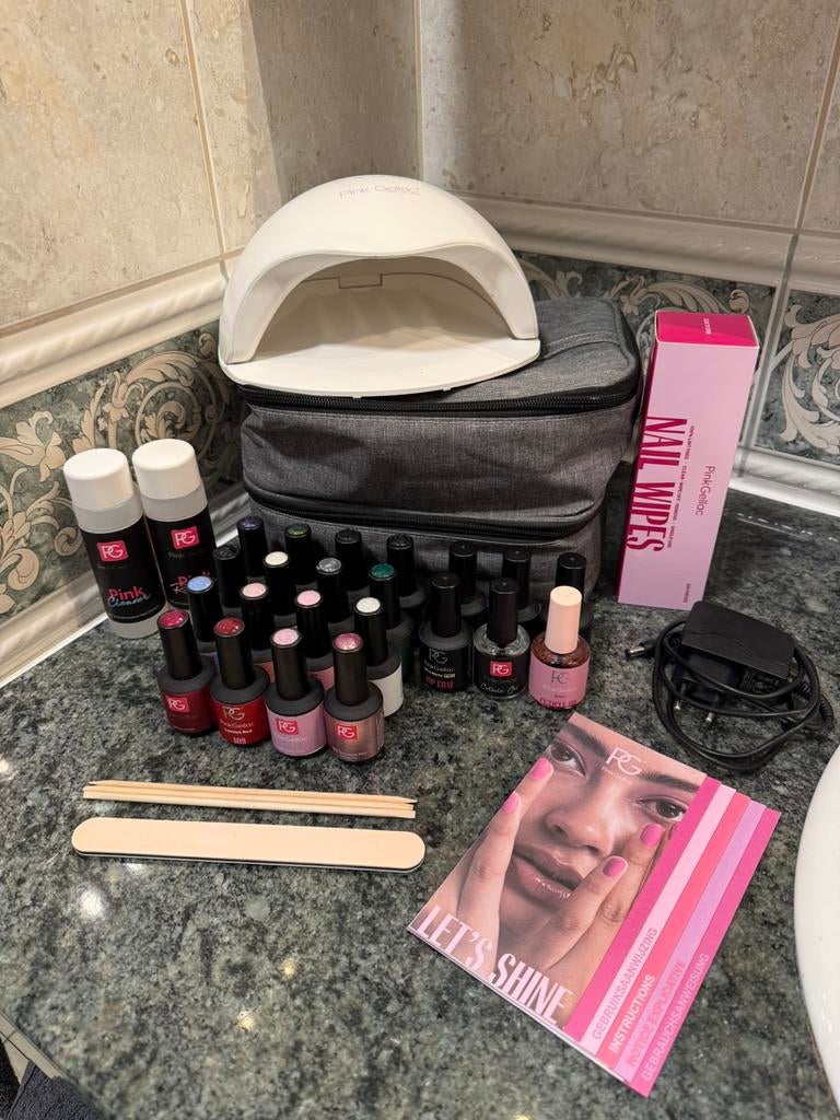 Volledige Pink Gellac nagelset + opbergtas, Bijoux, Sacs & Beauté, Beauté | Cosmétiques & Maquillage, Utilisé, Mains et Ongles