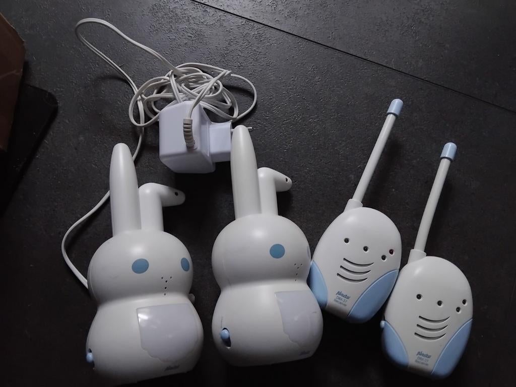 Babyfoon DBX-33. Hij heeft namelijk een bereik van maar lief, Ophalen of Verzenden, Zo goed als nieuw, 100 tot 250 meter