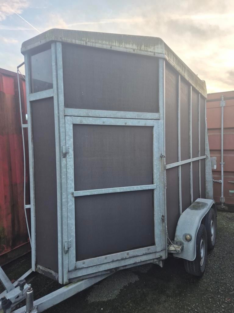 Van chevaux bétaillère, Enlèvement, Polyester