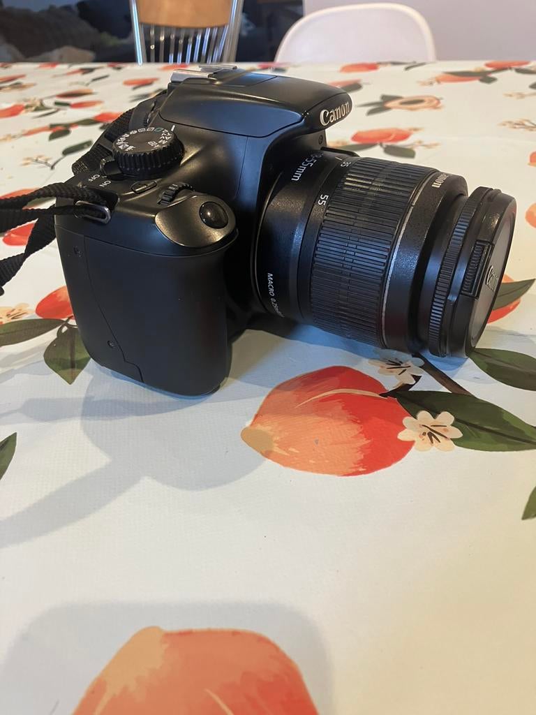 Canon EOS 1100D, Enlèvement, Comme neuf, Canon