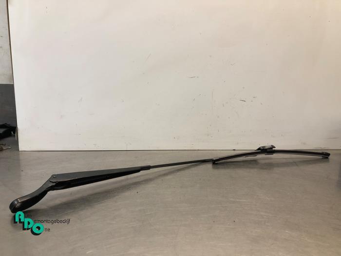 Bras essuie-glace avant d'un Peugeot 208 (208 12-), Autos : Pièces & Accessoires, Vitres & Accessoires, Peugeot, Utilisé, 3 mois de garantie