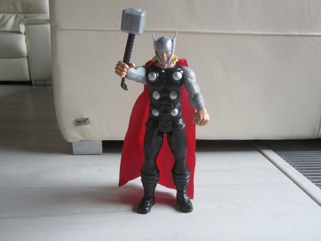 Thor (Les Avengers) - grand format 30cm - 6,00Eur, Enlèvement ou Envoi, Comme neuf, Film, Figurine ou Poupée