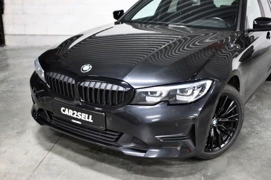 BMW 318da NAVI/LED/CARPLAY/DAB/AIRCO ***12 M GARANTIE***, Autos, BMW, Achat, Entreprise, Entretenue par le concessionnaire, Noir